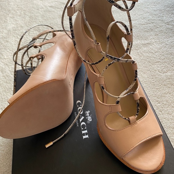 Coach Kira Lace-up heels - Picture 2 of 5